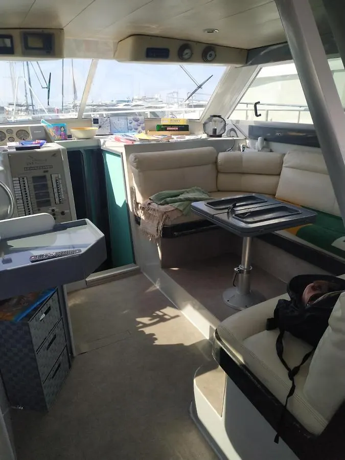 Botel Ferretti 36 ' Bateau A Quai Vieux-Port Cannes Festival La Croisette France