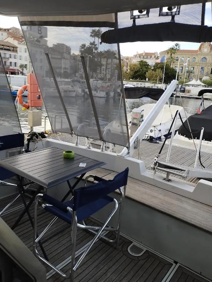 Ferretti 36 ' Bateau A Quai Vieux-Port Cannes Festival La Croisette 0*,