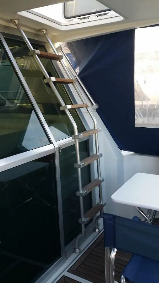 Ferretti 36 ' Bateau A Quai Vieux-Port Cannes Festival La Croisette 0*,