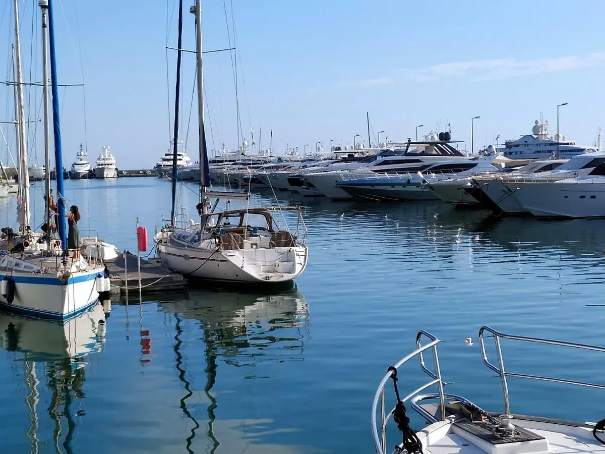 Ferretti 36 ' Bateau A Quai Vieux-Port Cannes Festival La Croisette 0*,  France